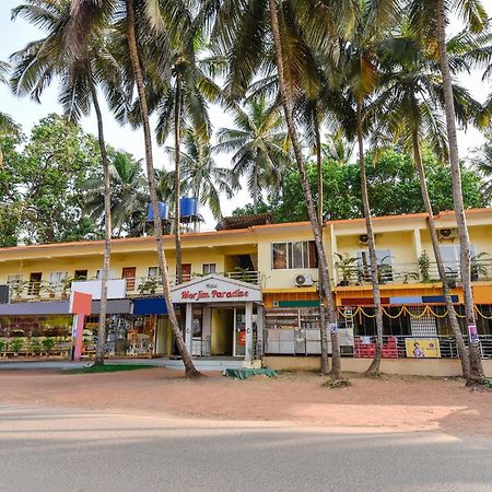 Fabexpress Morjim Paradise - Nr Morjim Beach 外观 照片